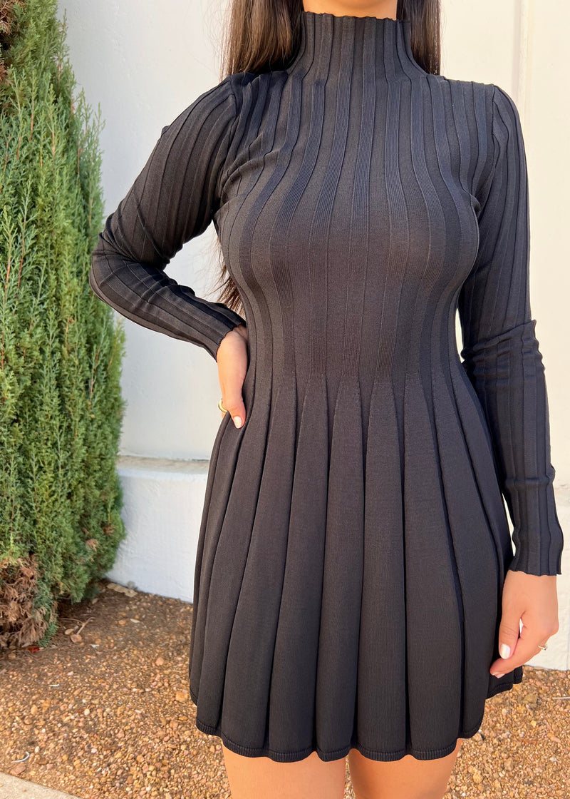 EVEN PLEATED SWEATER DRESS- BLACK