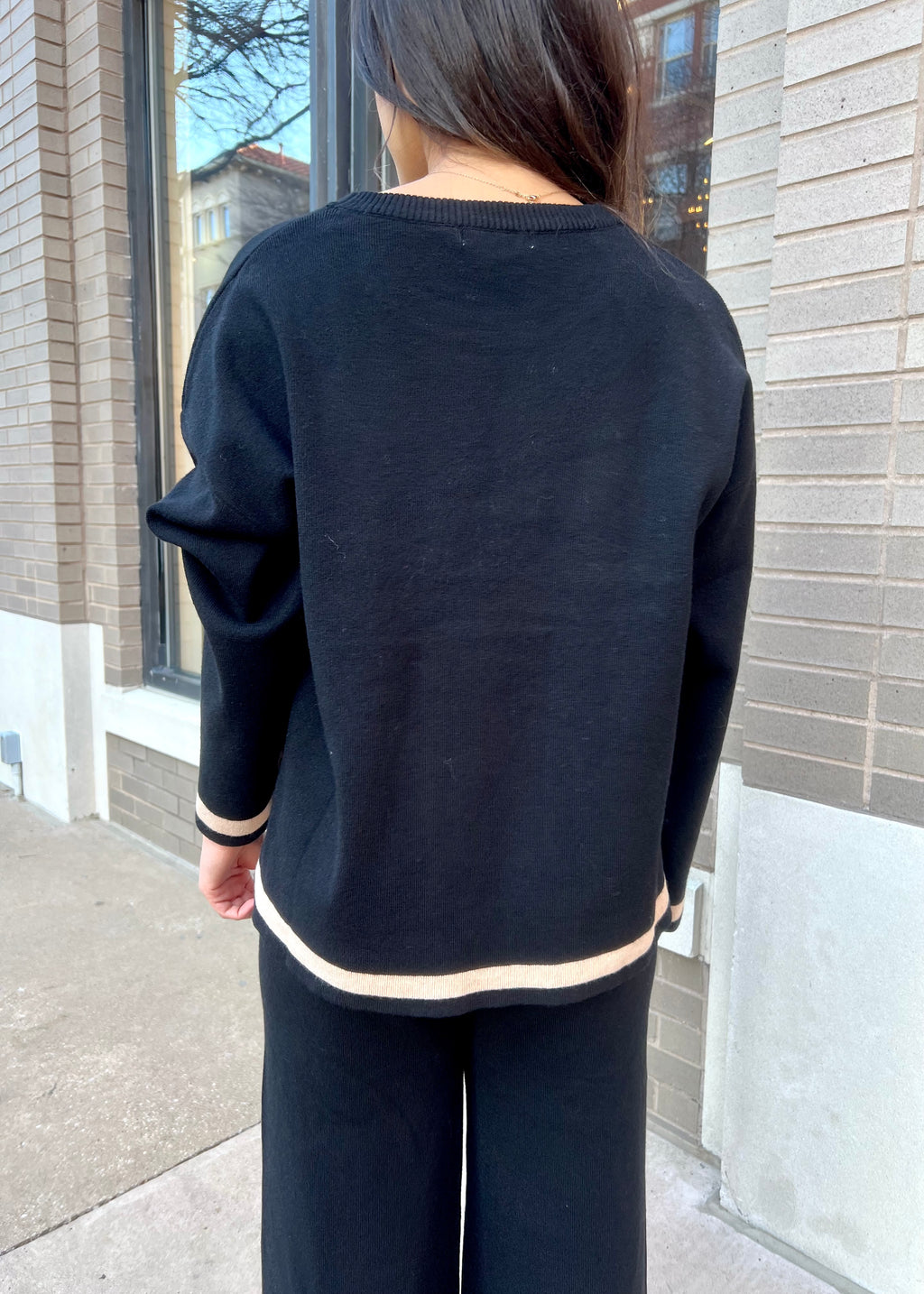 CONTRAST SLIT SLV SWEATER- BLACK/TAUPE