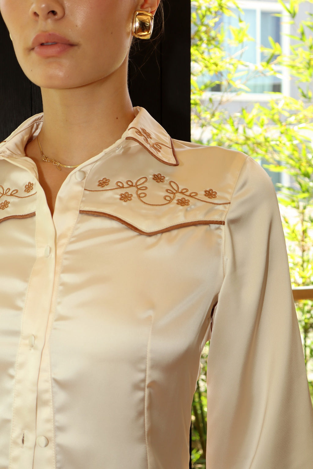 WESTERN EMBROIDERED BUTTON DOWN- CREAM