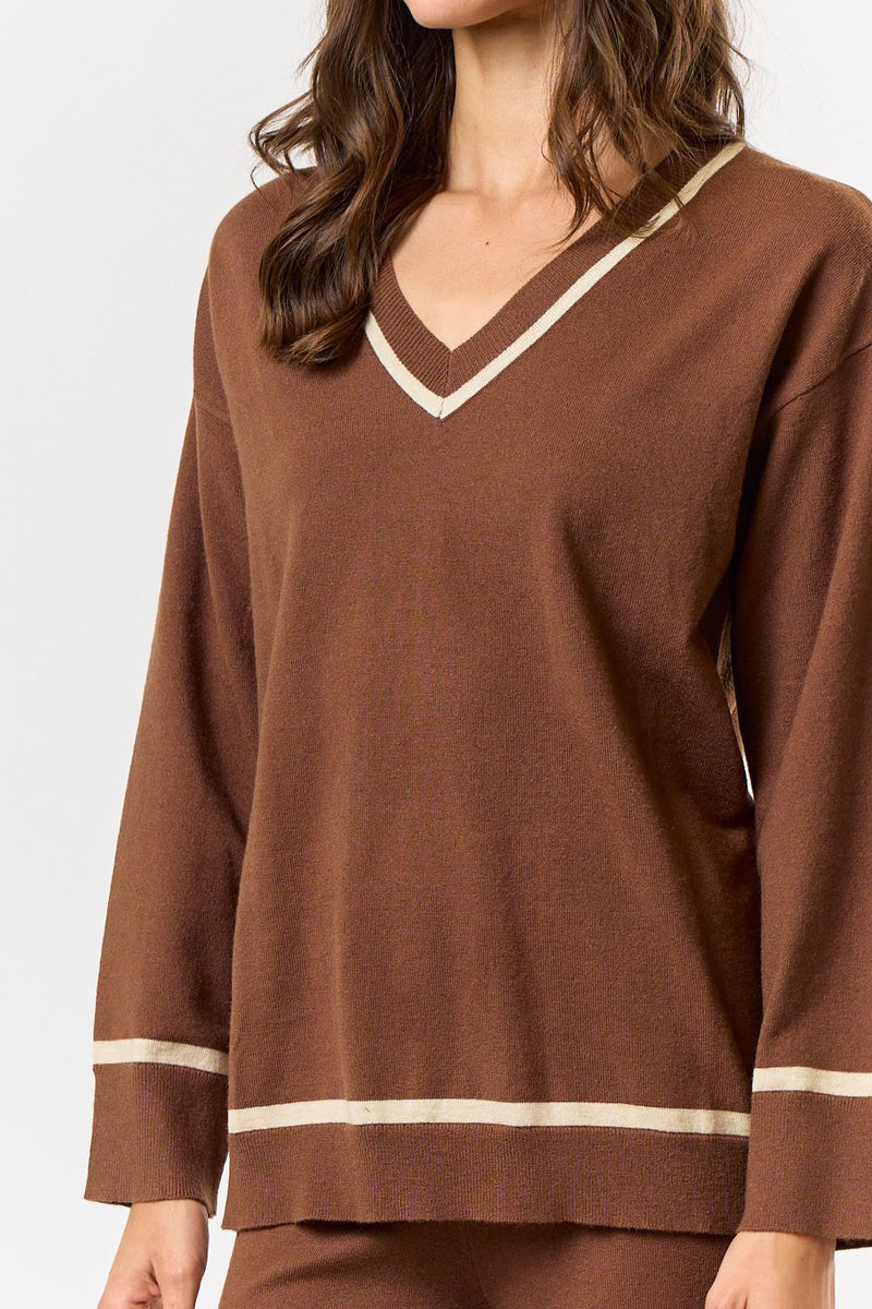 CONSTRAST SWEATER KNIT TOP- BROWN