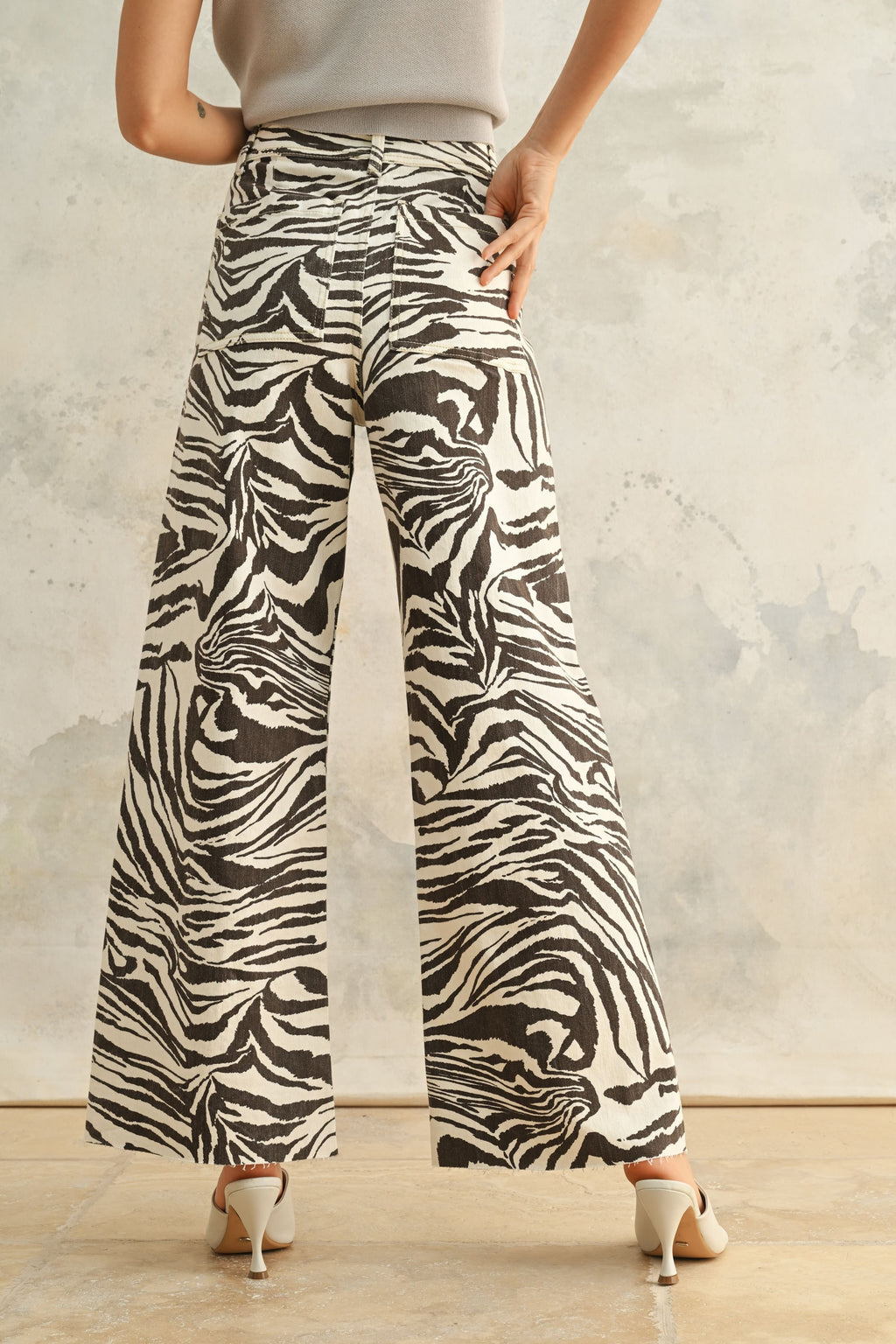 ZEBRA PRINT DENIM PANT- BROWN